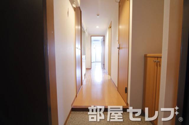 トイレ　玄関口。