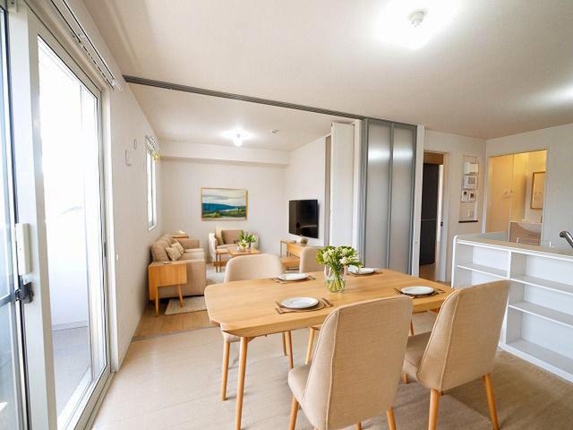 居室・リビング　CGで家具等を配置したもので家具等は含まれません。