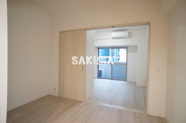 居室・リビング　こちらのリビングで趣味の時間をお楽しみください♪