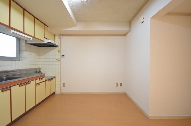 居室・リビング　別号室の写真です