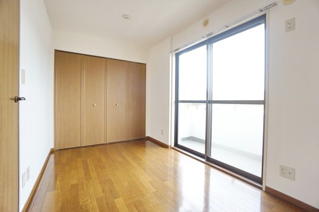 居室・リビング　※別部屋参考写真です