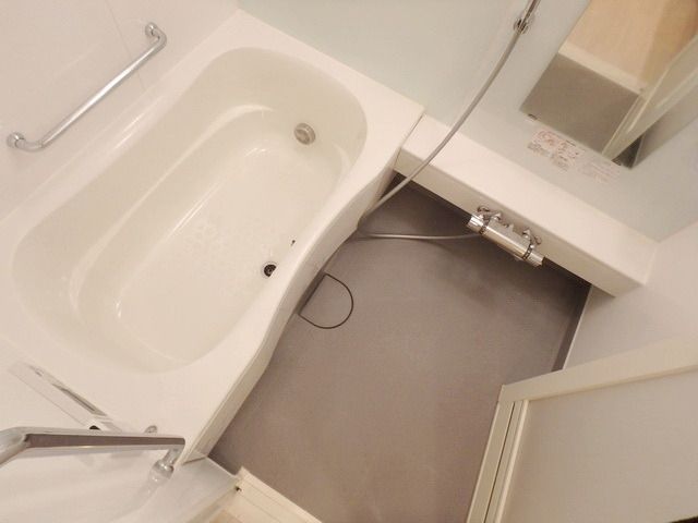 バス・シャワールーム　※別部屋参考写真