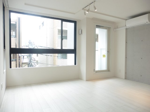 居室・リビング　内観※別部屋参考写真