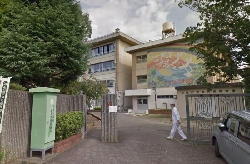 中学校　川崎市立有馬中学校（中学校）まで758m