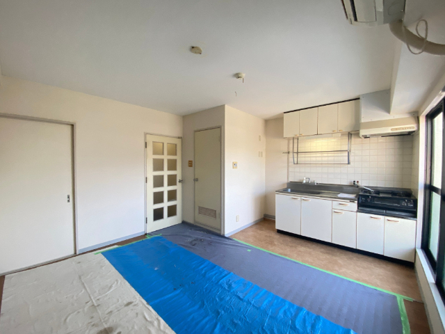 居室・リビング　工事中