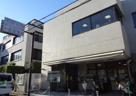 図書館　新宿区立中町図書館（図書館）まで295m