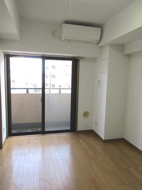 居室・リビング　※別部屋参考写真