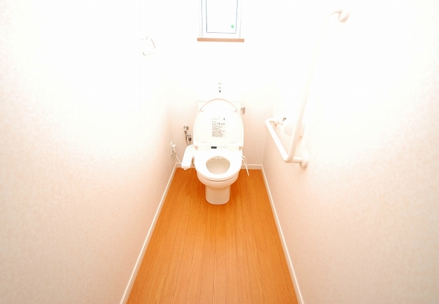 トイレ　トイレ