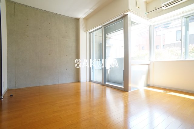 居室・リビング　開放感のあるゆったりとしたお部屋です♪