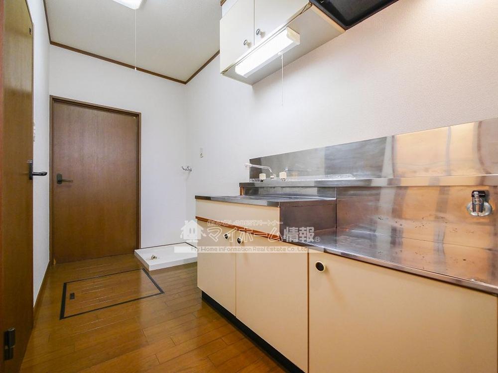 キッチン　独立した明るいキッチンで調理に集中！お料理上手に☆