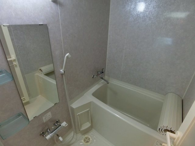 バス・シャワールーム　バスルーム