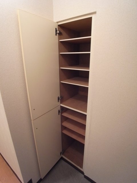 収納　靴入