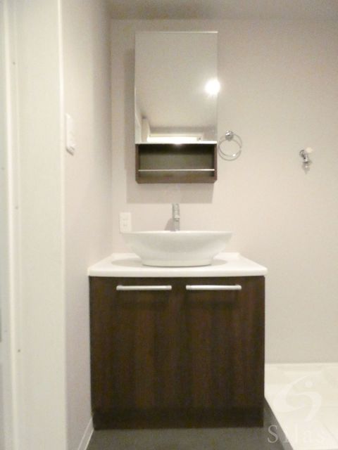 洗面設備　同仕様