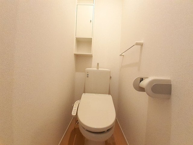トイレ　ゆったりとした空間のトイレです