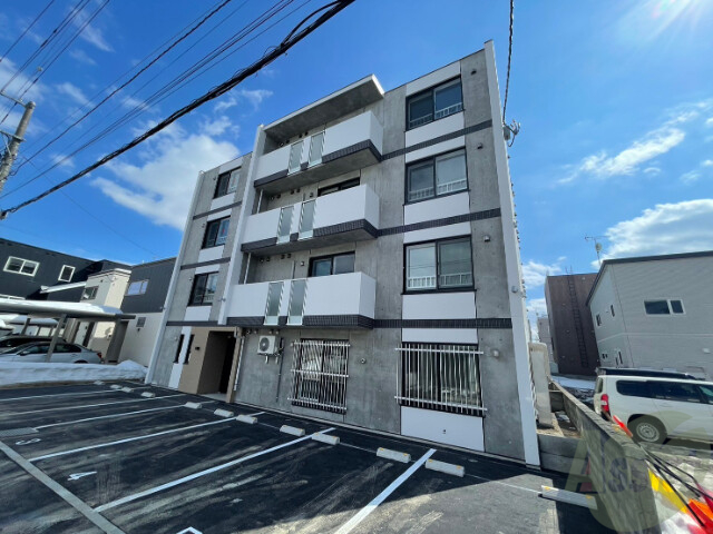 建物外観　札幌市東区北１９条東「Ｃｉｅｌ　Ｓｅｒｅｉｎ」