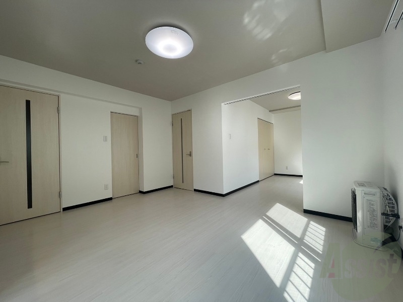 居室・リビング　広くてきれいなリビングです！快適に過ごせそうですね。