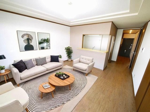 居室・リビング　CGで家具等を配置したもので家具等は含まれません