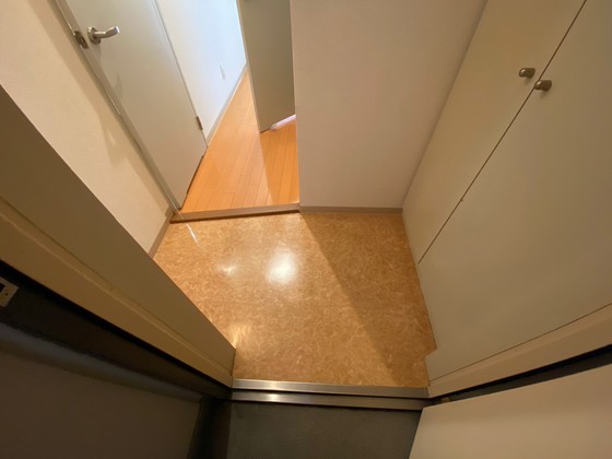 玄関　※別部屋の写真です