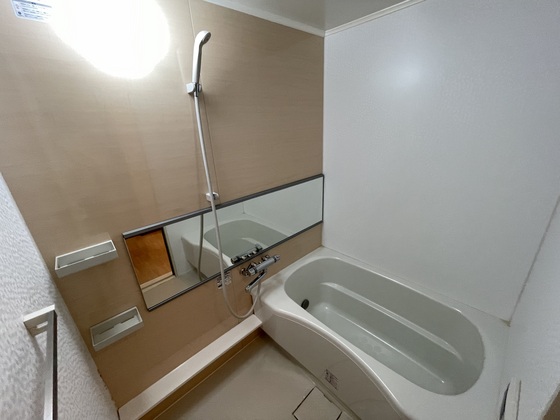 バス・シャワールーム　※別部屋の写真です