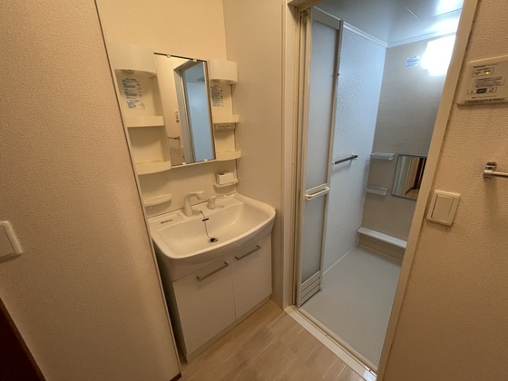洗面設備　※別部屋の写真です