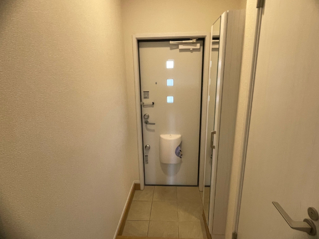 玄関　玄関から居室が見えない構造