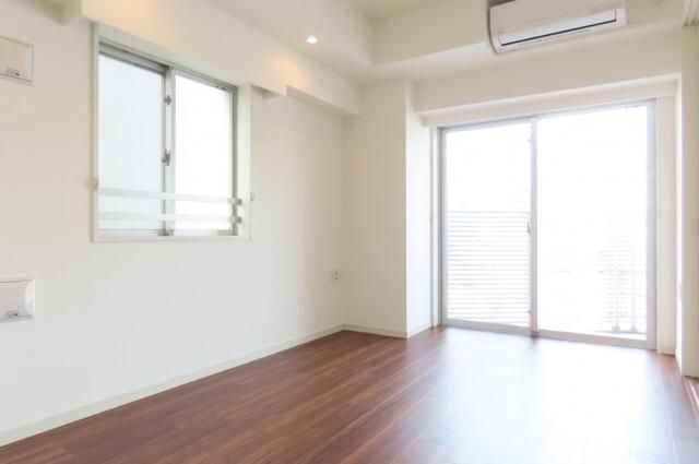 居室・リビング　内観1