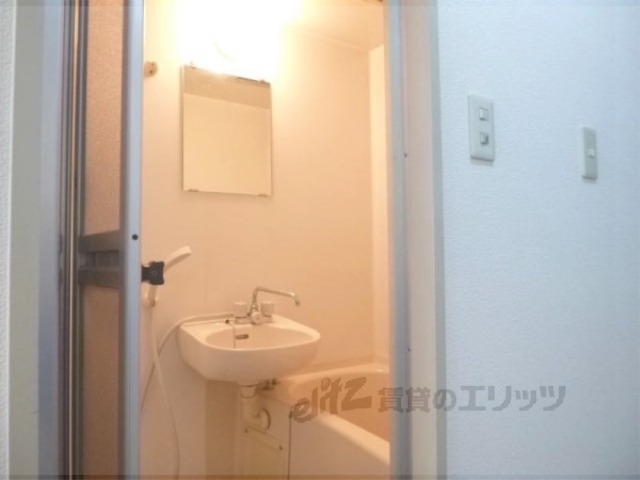 バス・シャワールーム　バス