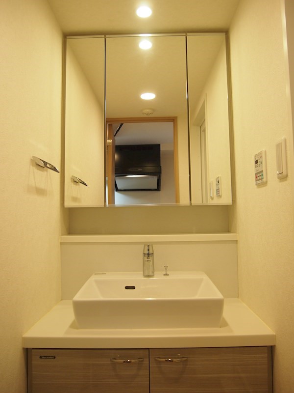 洗面設備　独立洗面台