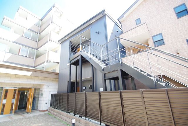 建物外観　★お部屋探しはタウンハウジング稲田堤店まで★