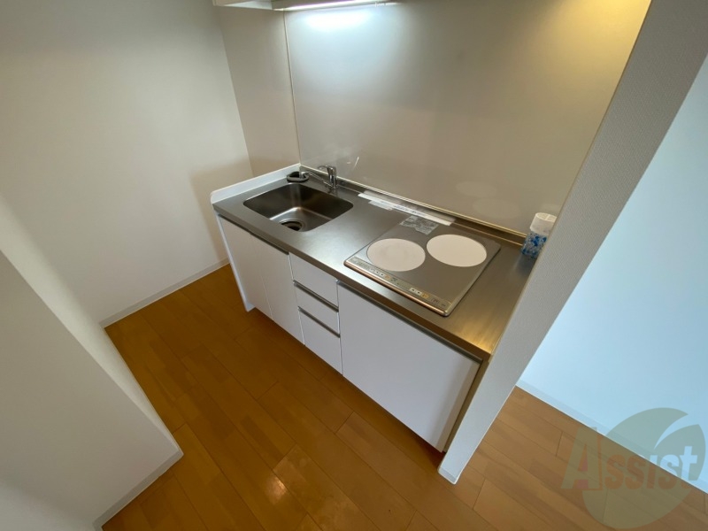 キッチン　こちらはキッチン。調理スペースもあり使いやすそうです。