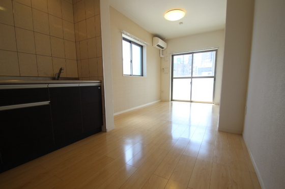 居室・リビング　※別部屋の写真です