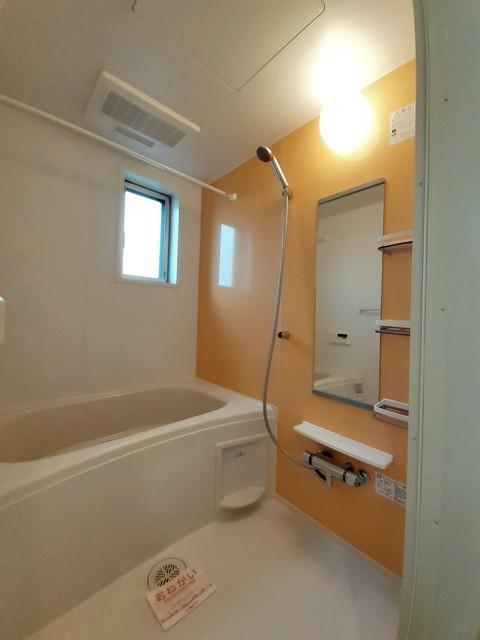 バス・シャワールーム　バスルーム