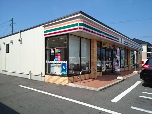 コンビニ　セブンイレブン（コンビニ）まで830m