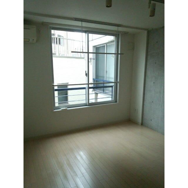 居室・リビング　☆明るい居室☆