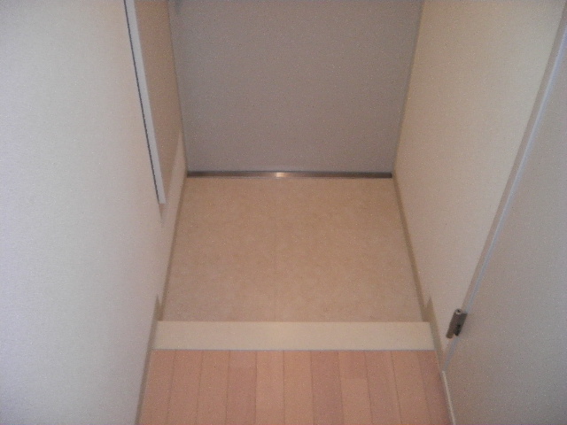 玄関　別号室の参考写真です。