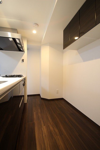 居室・リビング　同物件別号室のものです。