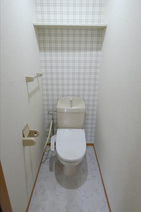 トイレ　温水洗浄暖房便座