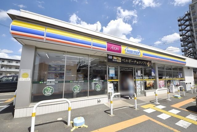 コンビニ　ミニストップ草加瀬崎店（コンビニ）まで69m