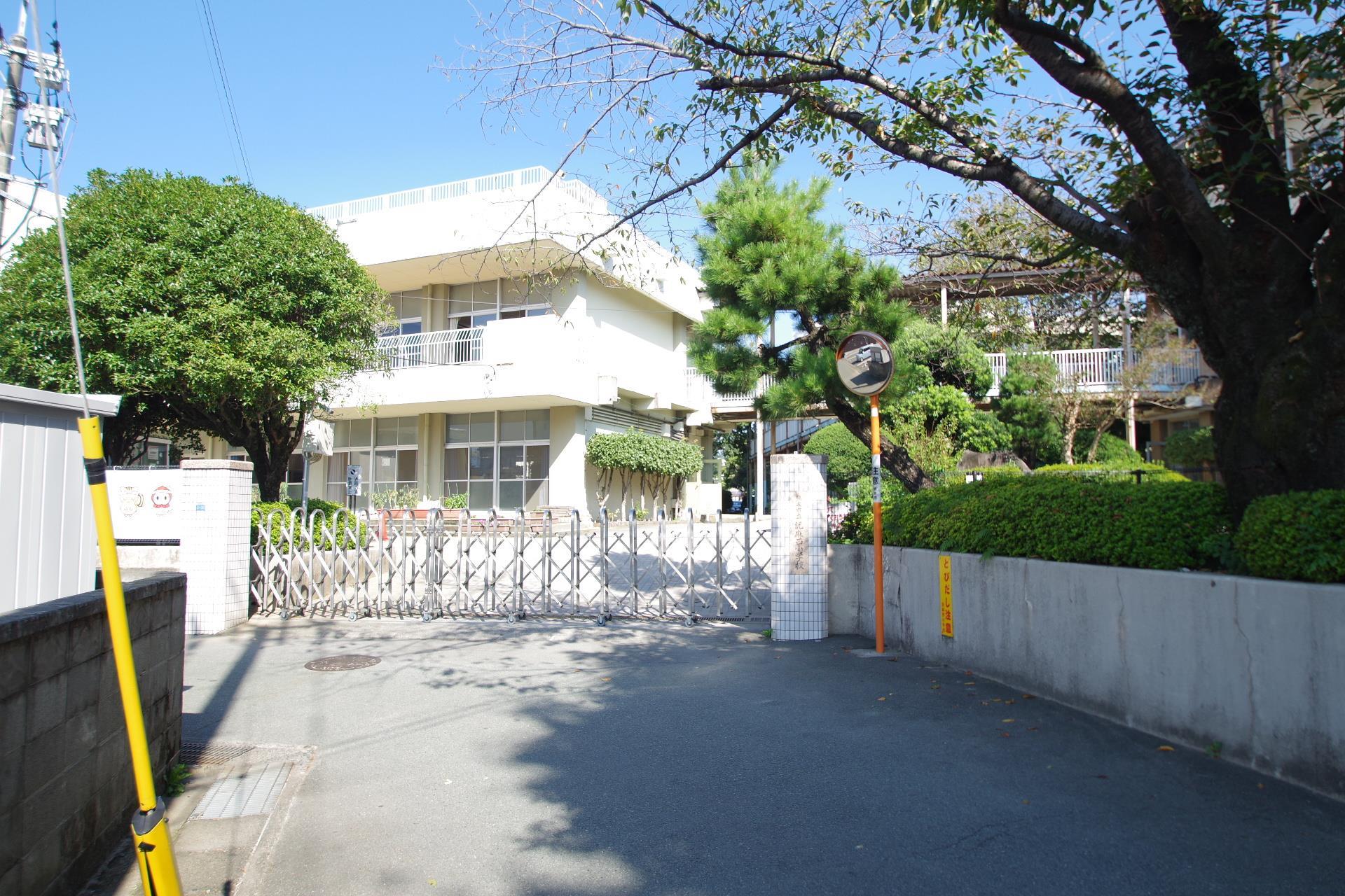 小学校　託麻西小学校（小学校）まで750m