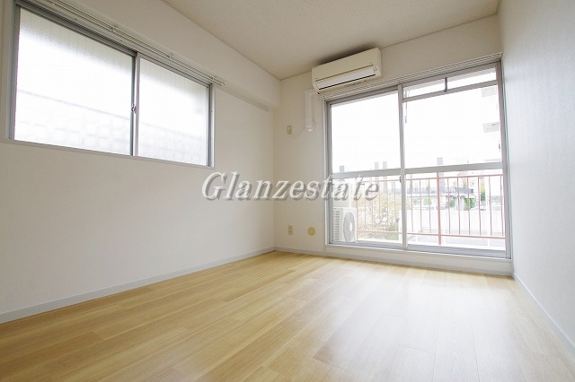 居室・リビング　☆広々としたお部屋☆