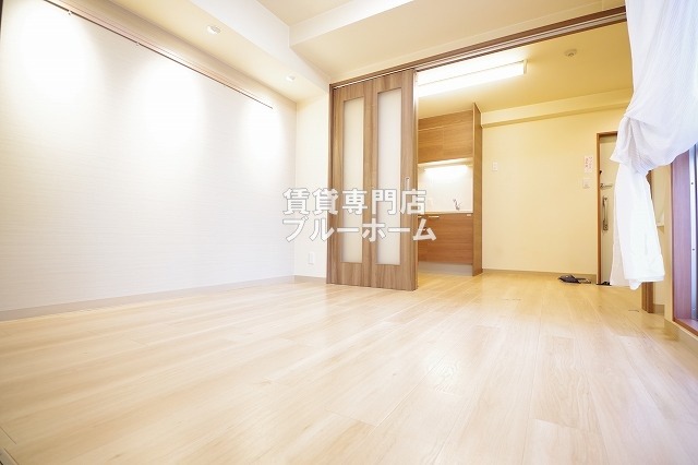 その他　別角度からの洋室です！