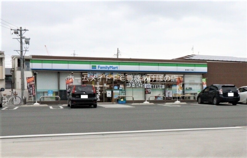 コンビニ　ファミリーマート豊川蔵子二丁目店（コンビニ）まで608m