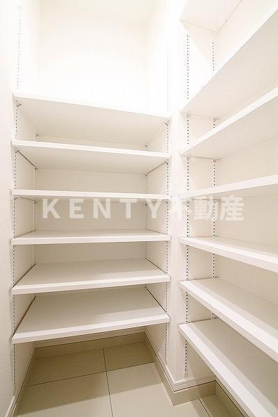 収納　ちょっとした収納スペースも充実しています