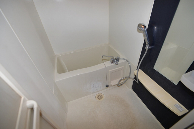 バス・シャワールーム　日々の暮らしに欠かせないお風呂です