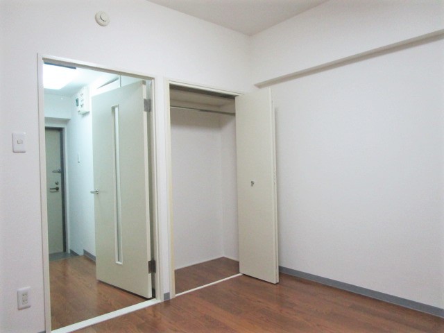 居室・リビング　別号室の参考写真になります。