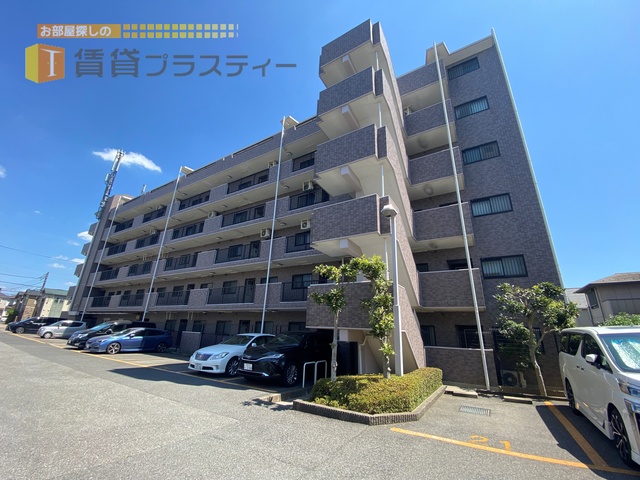 建物外観　人気の船橋駅。ファミリータイプが募集開始！