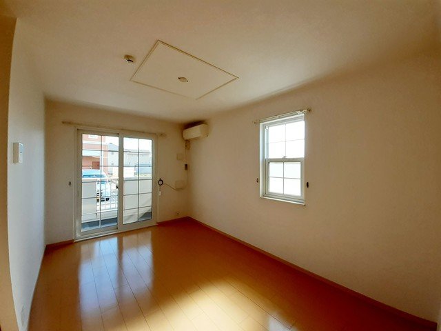 居室・リビング　ゆったりとした居間です