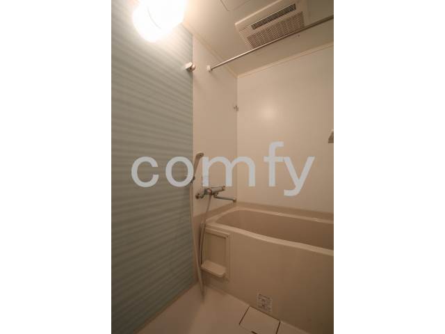 バス・シャワールーム　浴室乾燥機付きバス