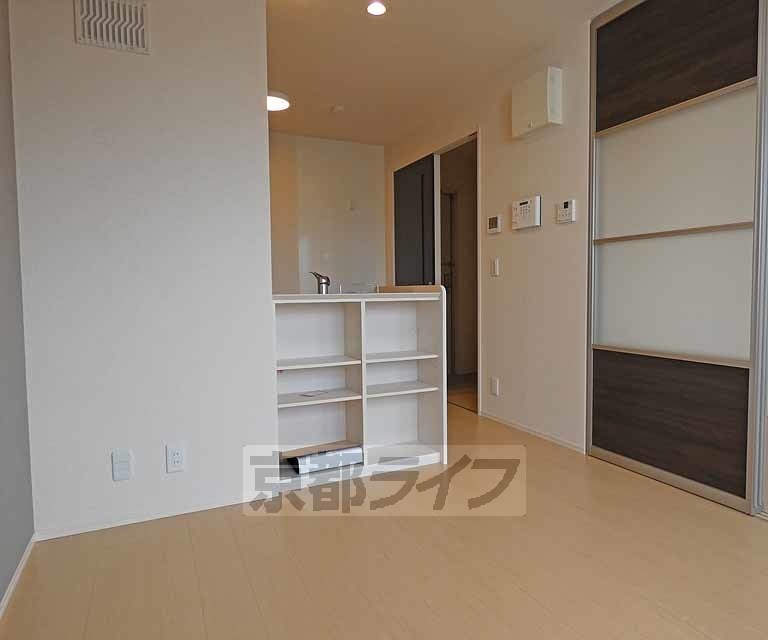 居室・リビング　広々としたお部屋です・