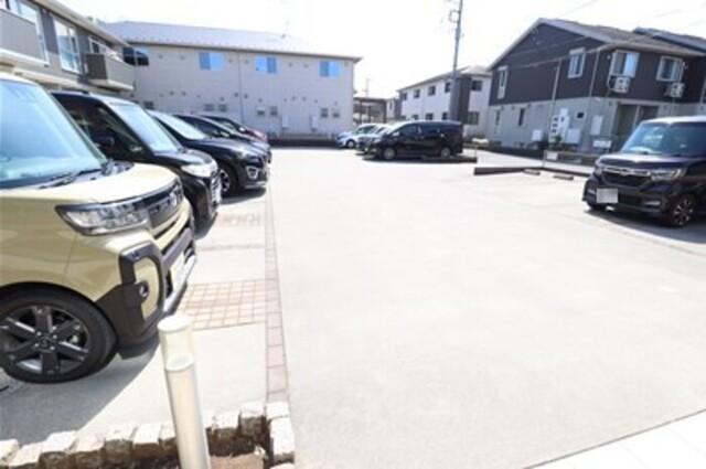 駐車場　駐車場
